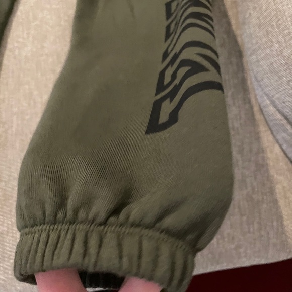 Vs Pink hoodie and pants set khaki and military - Picture 8 of 9